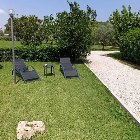 Alojamento de Acomodação e Pequeno-almoço Dimora Tra Gli Ulivi Del Cilento 3*